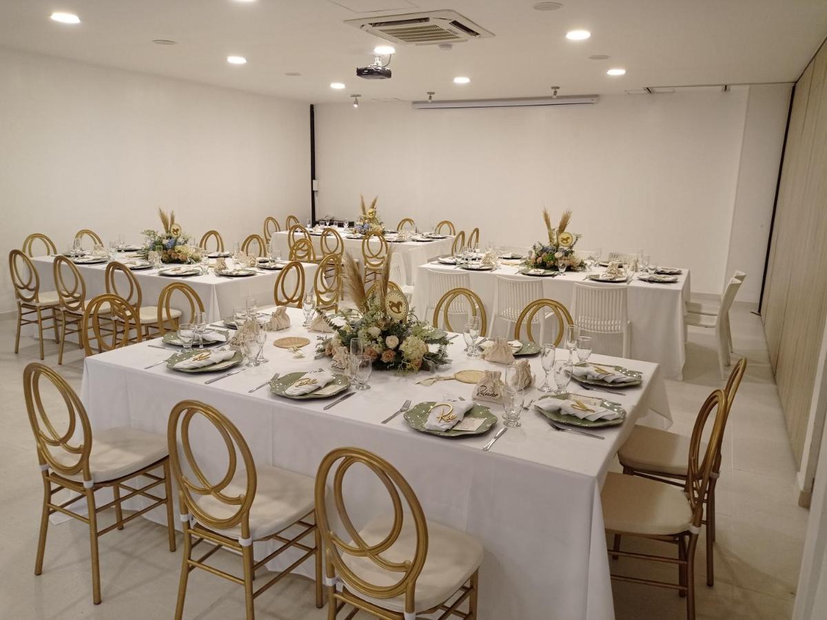 Hotel Rosales Boutique เนย์บา ภายนอก รูปภาพ