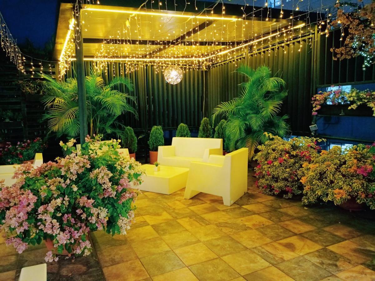 Hotel Rosales Boutique เนย์บา ภายนอก รูปภาพ